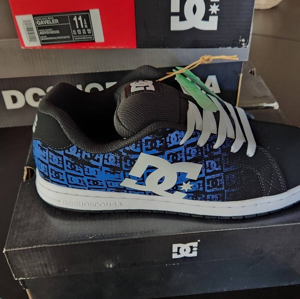 DC-Serial Graffik Trainers. Skate shoes. New in the box. - Picture 3 of 5
